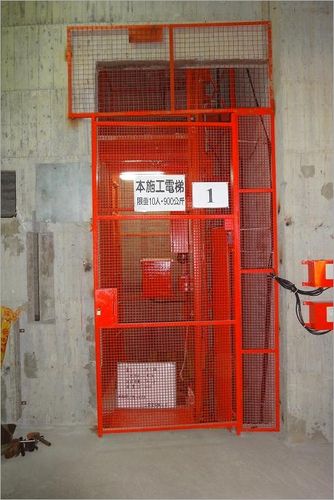 施工电梯